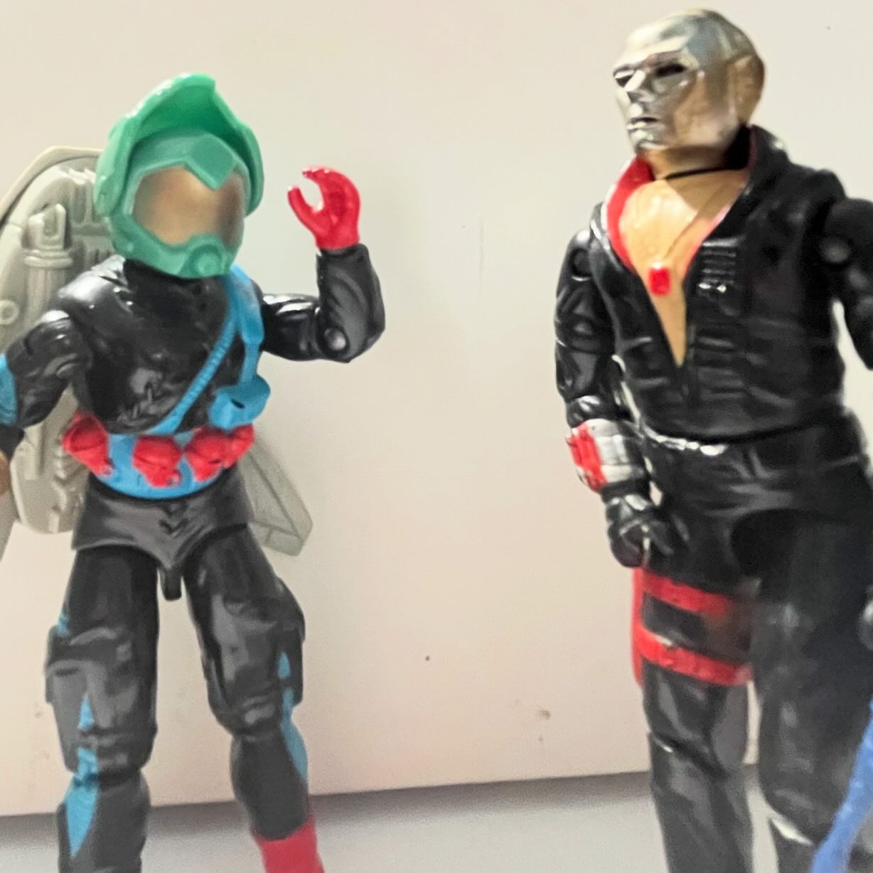 TARGAT receiving instruction from Destro